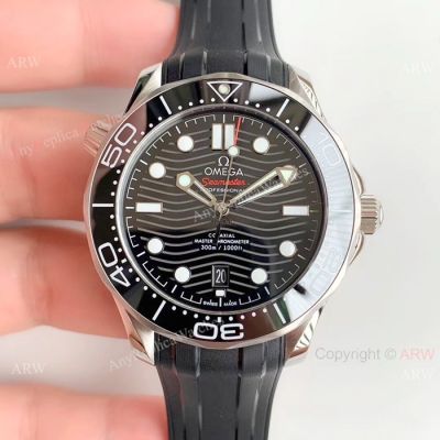 (OM Factory)Omega Seamaster 300 Replica Watch Black Rubber Strap Omega 8800 Movement